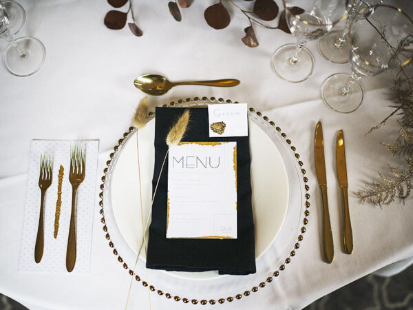 29300 allure gold table knife hire