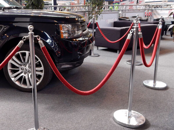14015 red barrier rope chrome ends rental