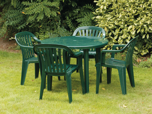 16004 green patio table hire
