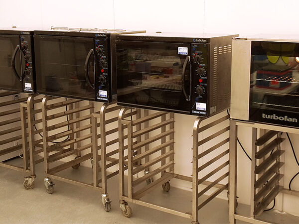 19022 turbofan convection oven and stand hire 1