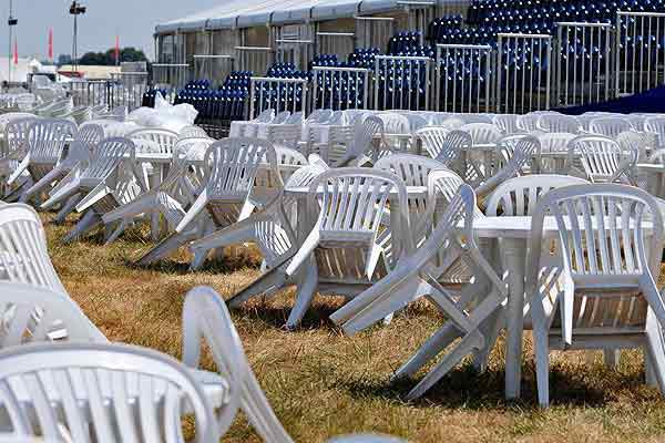 Patio chair & table rental in large numbers