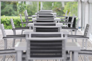 How do I choose the best event chair hire company