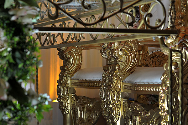 Gold throne hire for weddings & events
