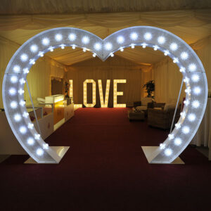 illuminated heart arch hire