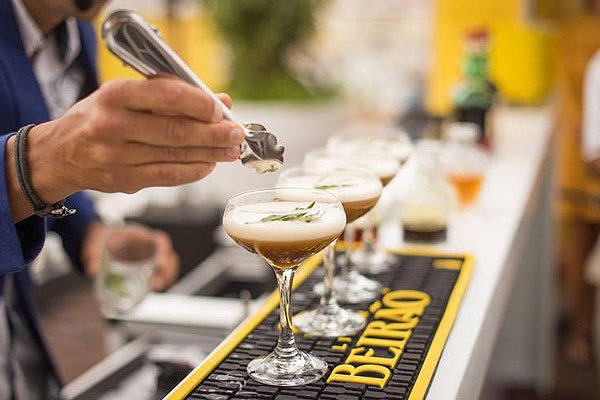 Why mobile bar hire is so popular