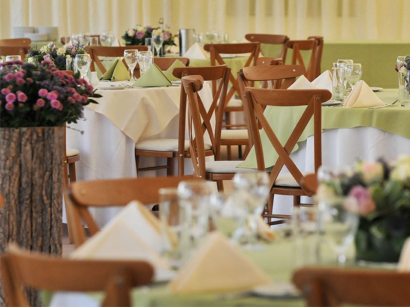 The top 3 reasons why you should rent tables and chairs for your next big event