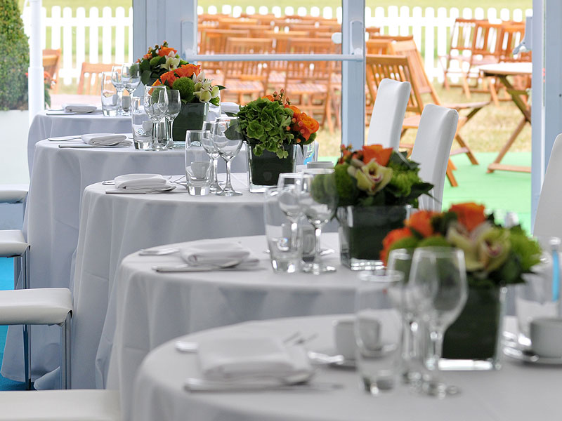 Set, match, and impress when you hire event accessories at UK tennis venues