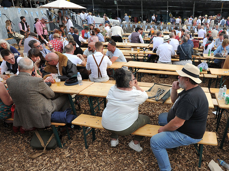 The popularity of beer festivals and Oktoberfest events in the UK