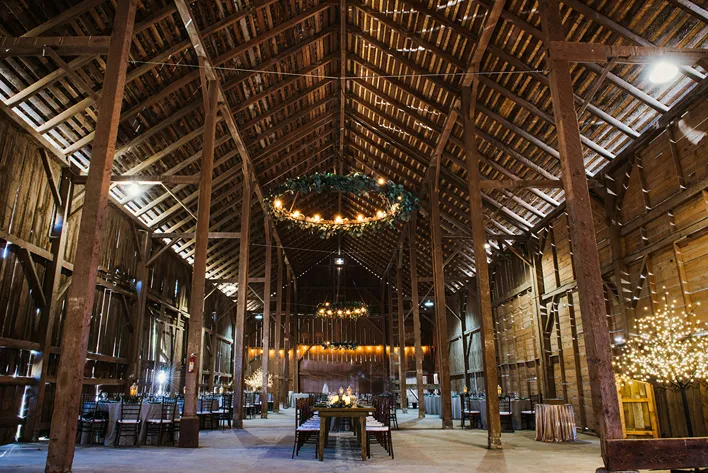10 Affordable Wedding Reception Ideas That Actually Look the Part 7 christina victoria craft amcjYCbbkf0 unsplash